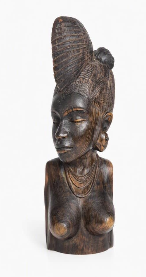 Buste féminin sculpté